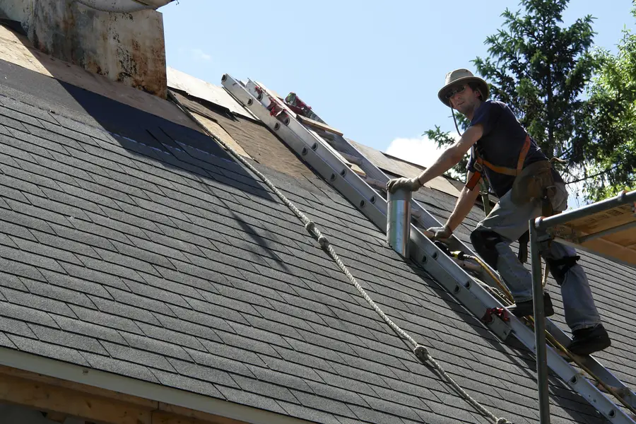 How To Repair A Shingle Roof Leak in Orangeburg, SC How To Repair A Shingle Roof Leak in Orangeburg, SC